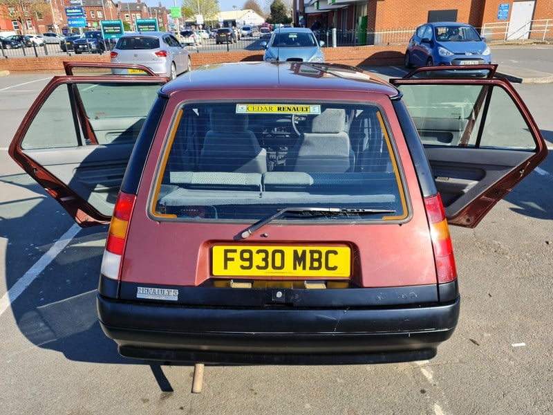 Rapid Classics: Eine Suche. Alle Oldtimer. 25 » Rapid Classics: Eine Suche. Alle Oldtimer. 1988 Renault 5