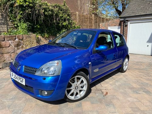 2004 Renault Clio 182