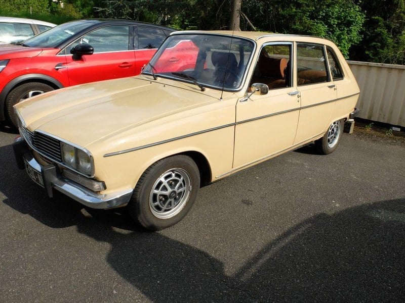 Renault R16 kaufen bei Car & Classic