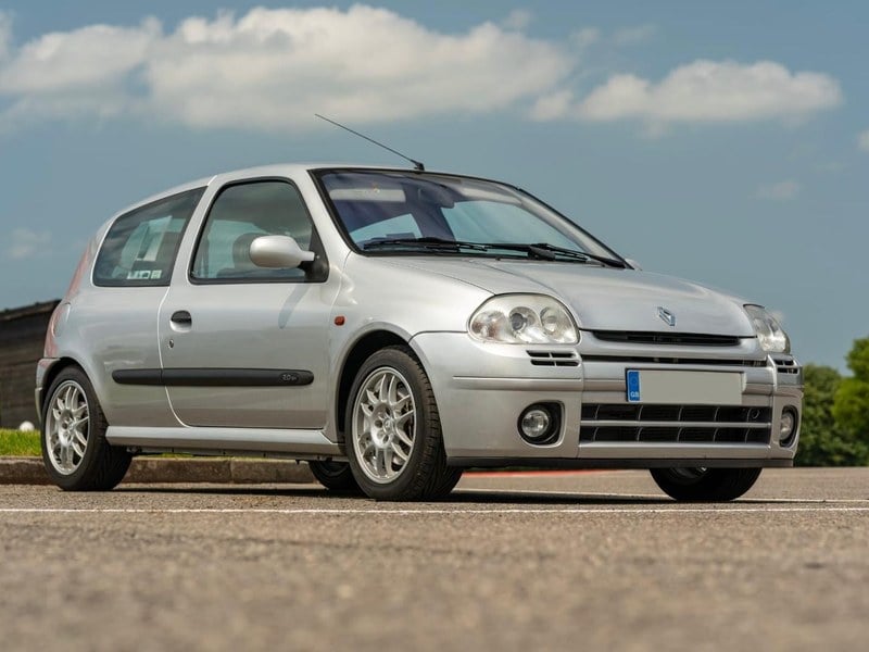 2000 Renault Clio 172