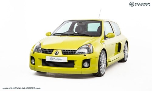 2004 RENAULT CLIO V6 / IMMACULATE ACID YELLOW PHASE 2 / 13K MILES Kaufen Bei