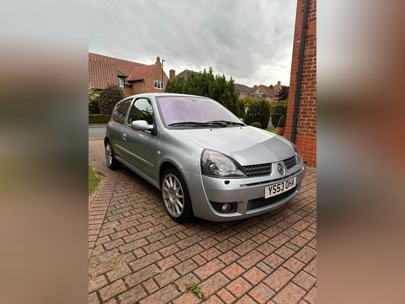 2003 Renault Clio 172