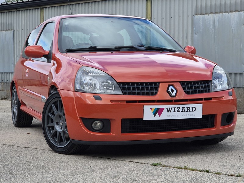 2005 Renault Clio - 1 2005 Renault Clio - 1