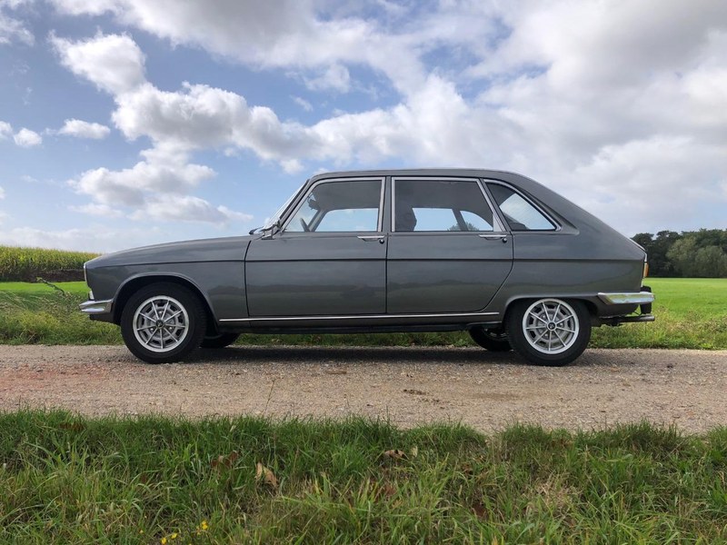 Renault R16 à Vendre - Enchères et Annonces | Car & Classic