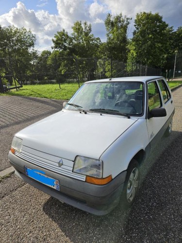 1996 RENAULT Super 5 Saga À venda