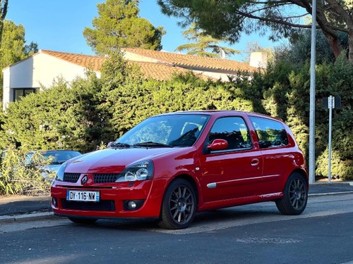 2005 Renault Clio 200 À venda