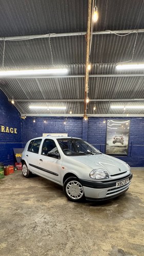 2000 Renault Clio with only 12k miles!