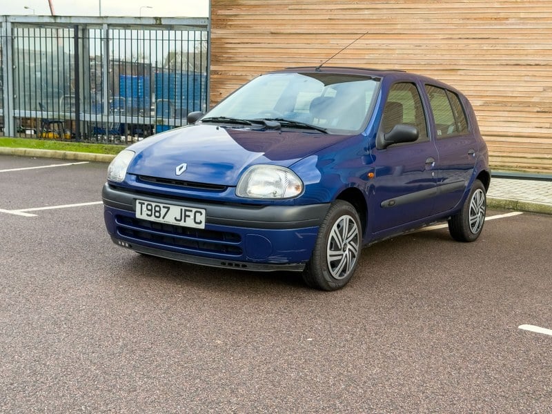 1999 Renault Clio Mk2 1.2 Grande RN – 49,705 Miles
