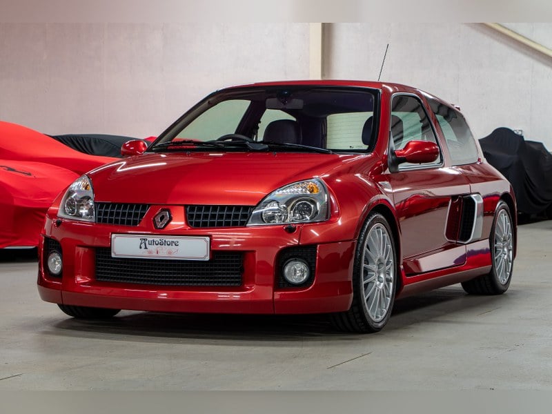 Renault Clio V6 255 Phase 2 : Mars Red : Very Low Mileage