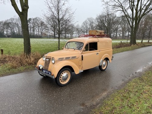 1950 Renault Juvaquatre Fourgonnette A vendre