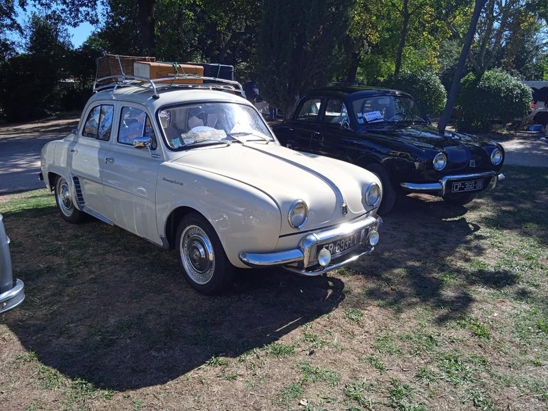 1958 Renault Dauphine - 2 1958 Renault Dauphine - 2