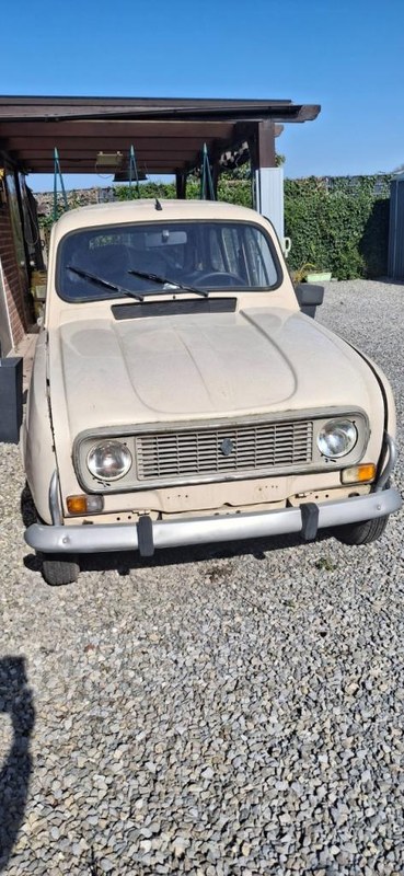 1986 Renault 4L - 2 1986 Renault 4L - 2