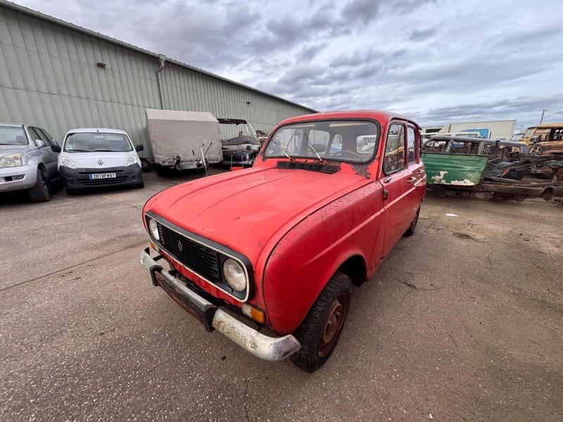 1976 Renault 4L - 1 1976 Renault 4L - 1