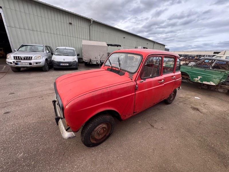 1976 Renault 4L - 2 1976 Renault 4L - 2
