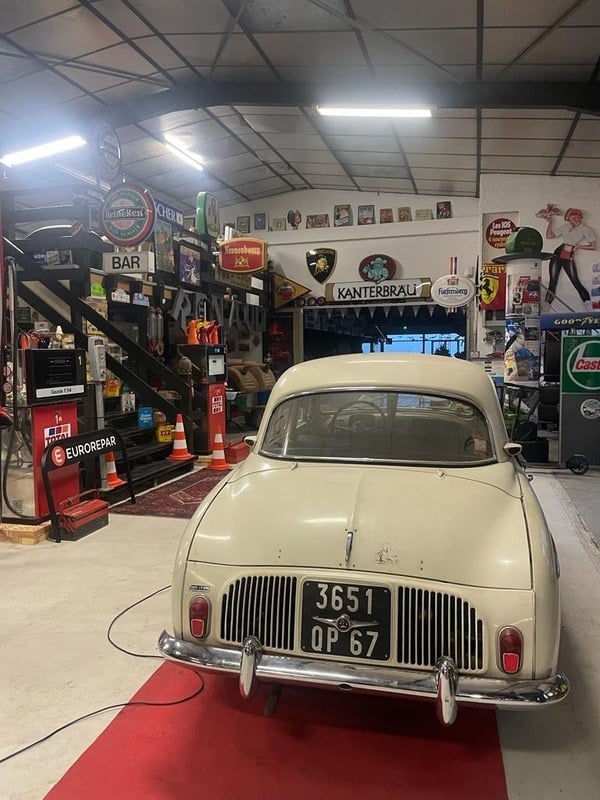 1960 Renault Dauphine - 2 1960 Renault Dauphine - 2