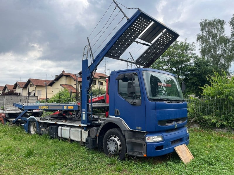 2003 Renault Premium - 2 2003 Renault Premium - 2