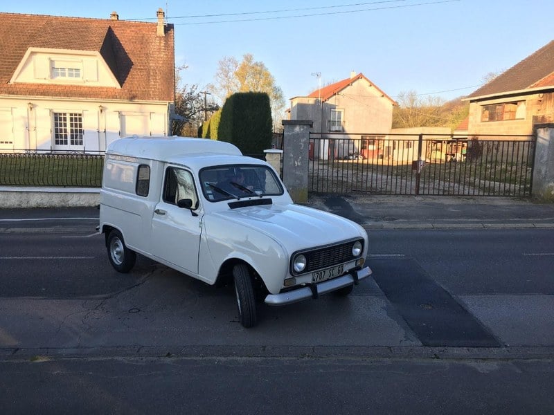 1980 Renault 4L - 1 1980 Renault 4L - 1