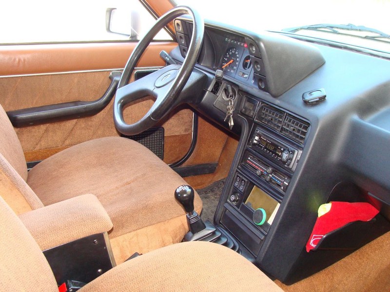 1984 Renault 18 - 2 1984 Renault 18 - 2