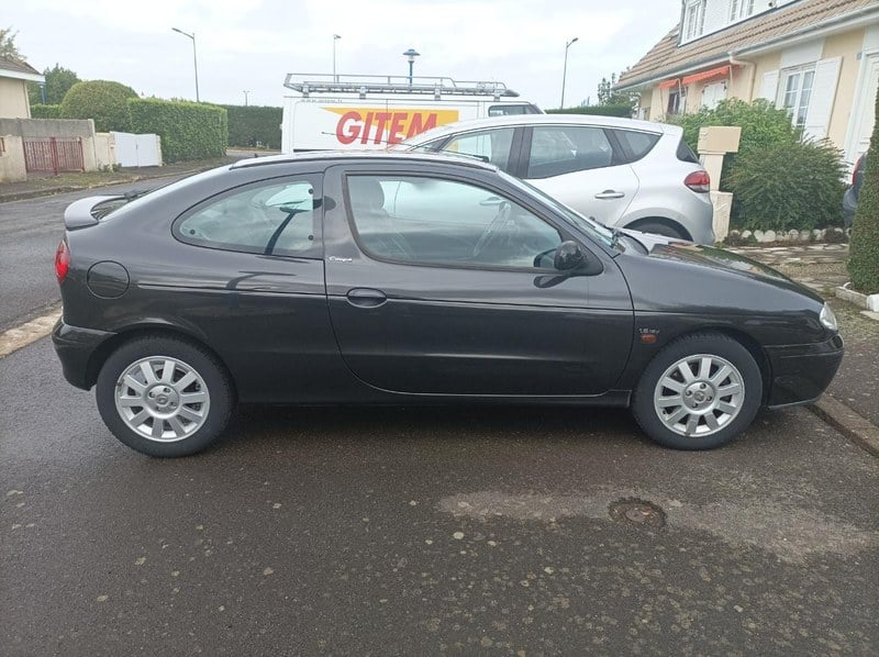 2000 Renault Megane - 1 2000 Renault Megane - 1