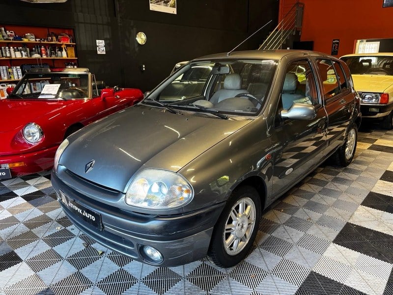 2000 Renault Clio - 1 2000 Renault Clio - 1