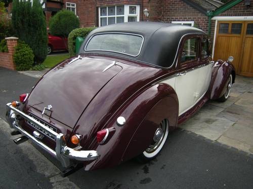 1954 Excellent two tone Riley RME  SOLD