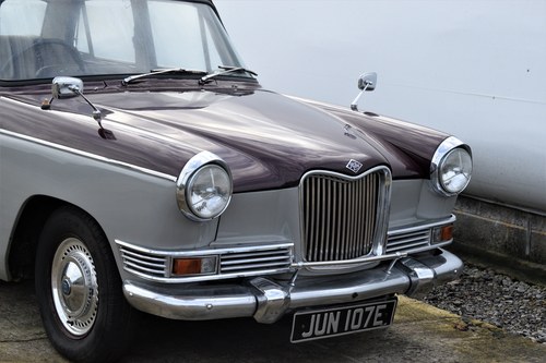 1967 RILEY 4/72 - TOP OF THE RANGE FARINA! For Sale