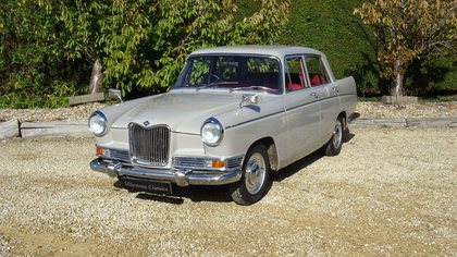 Riley 4/72 Farina (Auto) – Restored/Low Owners