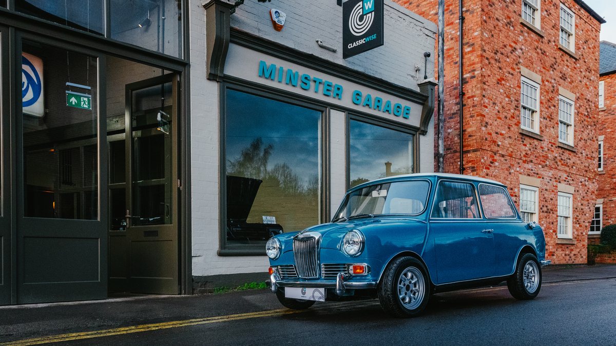 Bleu Riley Elf 1968 Riley Elf Blue Manual, 4 speed Right Hand Drive in United Kingdom ...