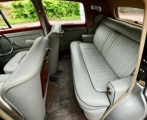 1953 Rolls Royce Silver Dawn - 9