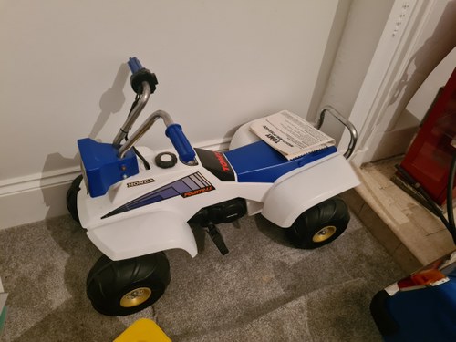 1980 REDUCING MY PRIVATE PEDAL & BATTERY OPERATED PEDAL CARS For Sale