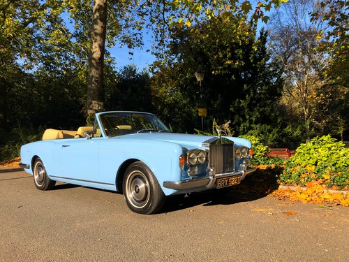 1976 Rolls-Royce Corniche Drop Head Coupe VENDIDO