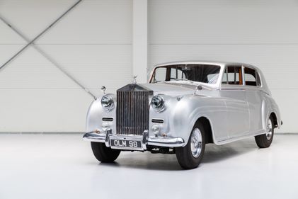 Picture of Rolls Royce Silver Wraith saloon by James Young