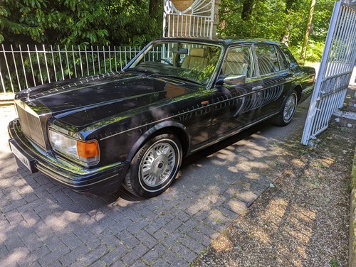 1996 Rolls royce silver spirit 111,ebony black/parchment SOLD