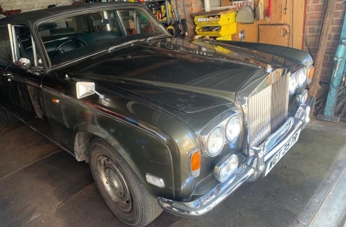 1976 ROLLS ROYCE SILVER SHADOW 1 LWB WITH ELECTRIC DIVISION. For Sale by Auction
