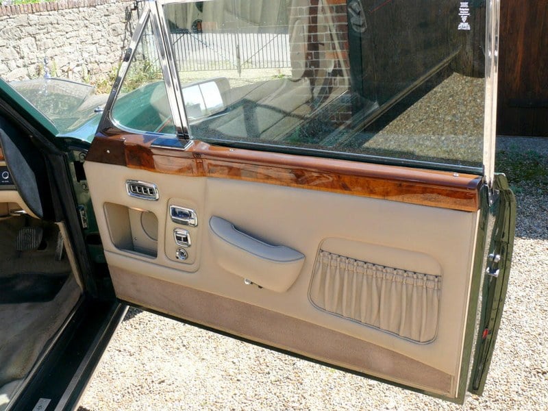 1982 Rolls Royce Corniche Convertible - 7