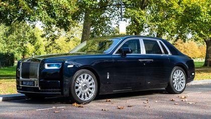 Rolls-Royce Phantom (RHD)