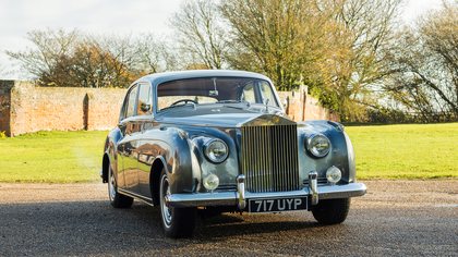 Rolls Royce Silver Cloud, James Young
