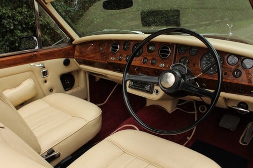 1968 Rolls Royce Corniche - 8