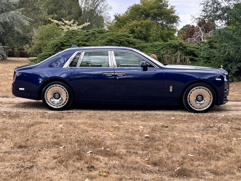 2018 Rolls Royce Phantom - 2 2018 Rolls Royce Phantom - 2