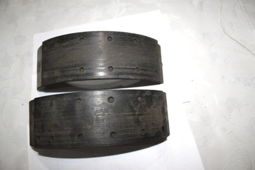 1958 Pair Front Brake shoes, good linings For Sale
