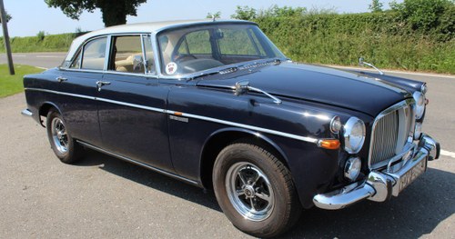1970 970 Rover 3.5 P5B Coup Silver Birch over Admiralty blue SOLD