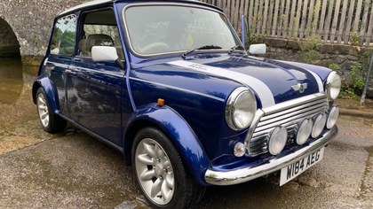 Stunning 2000 Mini Cooper Sportspack with 8,000 miles