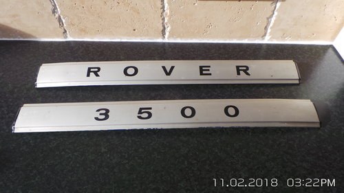rover 3500  badges In vendita