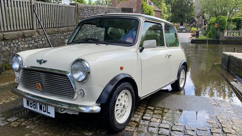 2000 Stunning Mini Seven with just 25,000 miles SOLD