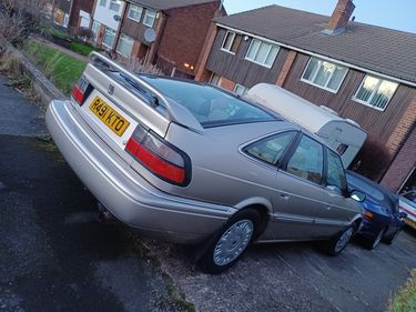 Picture of Rover 820i  hatchback