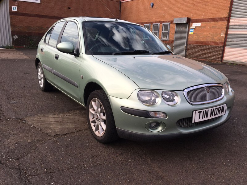 Low mileage Rover 25 1.4 petrol, 4-door manual with sunroof