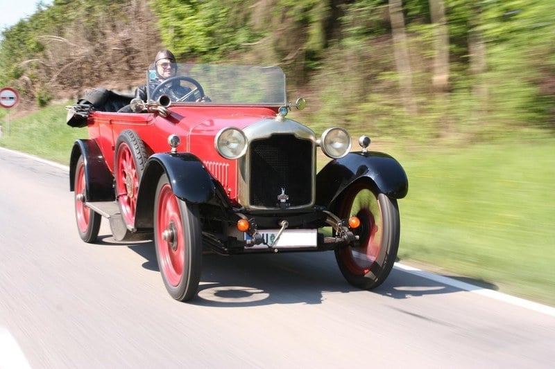 1920 Rover 75 - 4