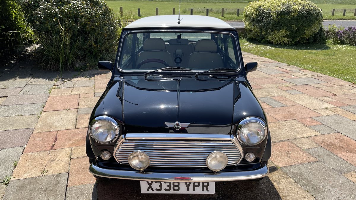 Mini Back 2000 Mini Classic Black Manual, 4 speed Right Hand Drive in Worthing ...