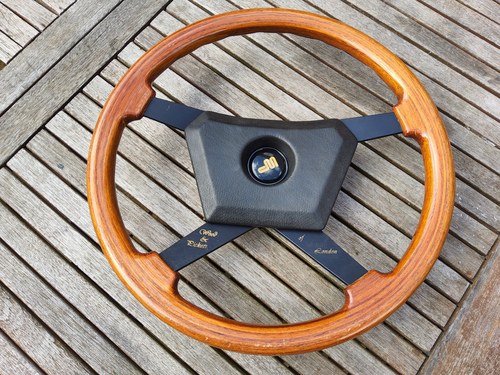 Rover SD1 WOOD AND PICKETT steering wheel