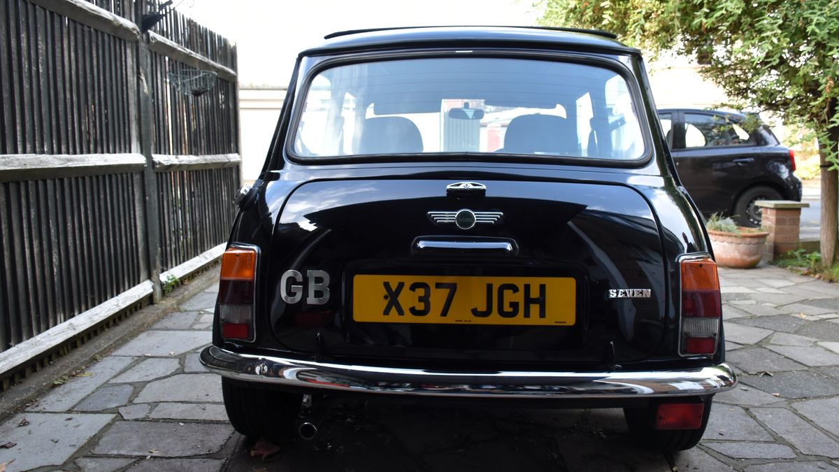 2000 Rover Mini Black Manual, 4 speed Right Hand Drive in Twickenham ...